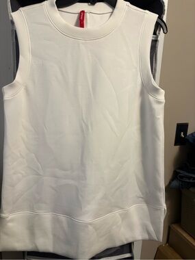 SPANX White Sleeveless Crewneck Tank